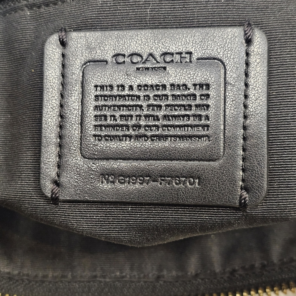 Coach Pebbled Leather Jes Tote F76701 Zip Tote Bag – Black & Gold Authenticated - Picture 10 of 10